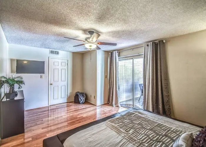 Larkspur - Lovely & Entertaining Hot Tub With Pool, Living! *
